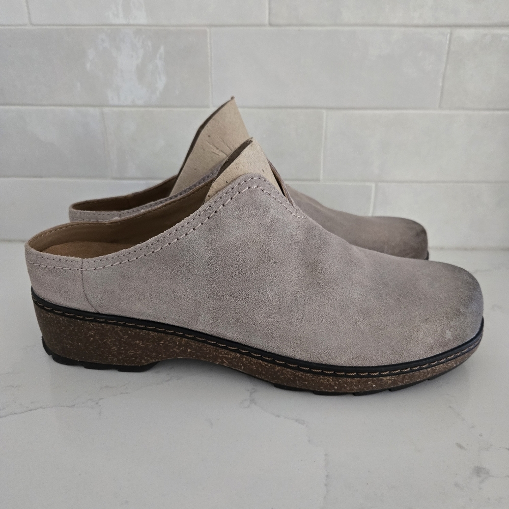NEW Earth Kolia Round Toe Slip-on Casual Clogs Gray Suede Brown Leather Cork 9 - Picture 3 of 10